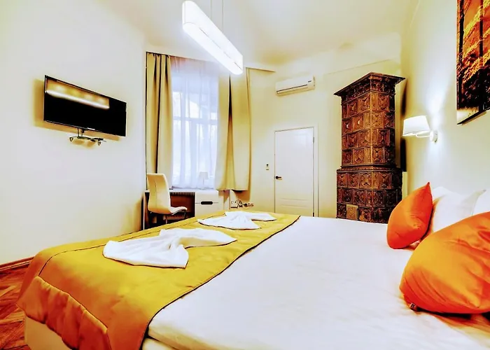 Family In Center With Balcony Apartmán