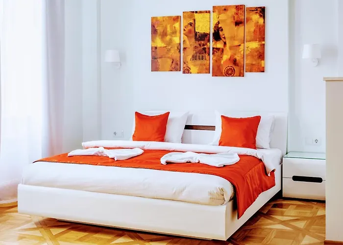 Family In Center With Balcony Apartmán *