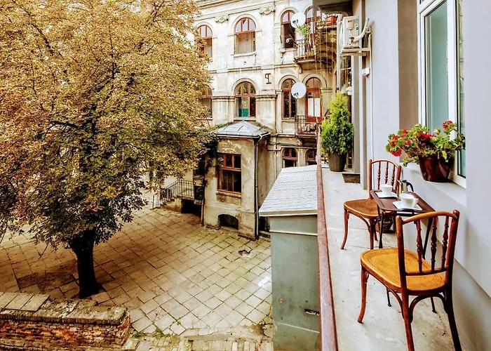 Family In Center With Balcony شقة *