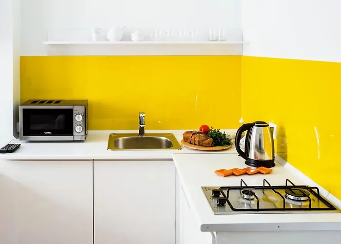 Family In Center With Balcony *