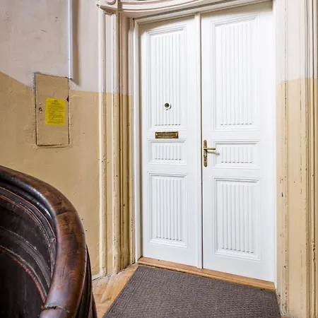 Family In Center With Balcony Διαμέρισμα Λβιβ