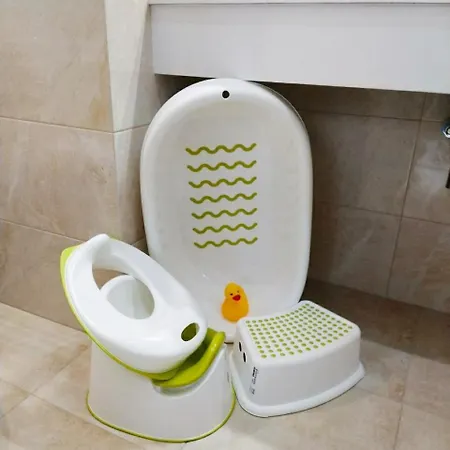 Family In Center With Balcony Διαμέρισμα